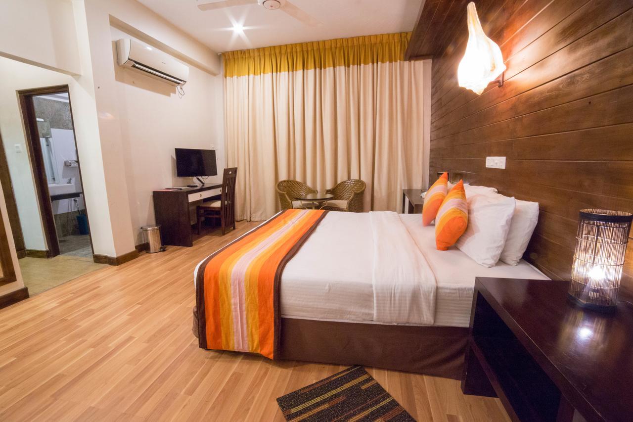 The Valampuri Hotel Jaffna Exterior foto